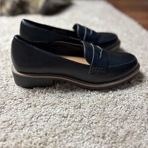 Dolce Vita women’s Sz 7.5 Catalina Black Leather lug sole penny Loafers black